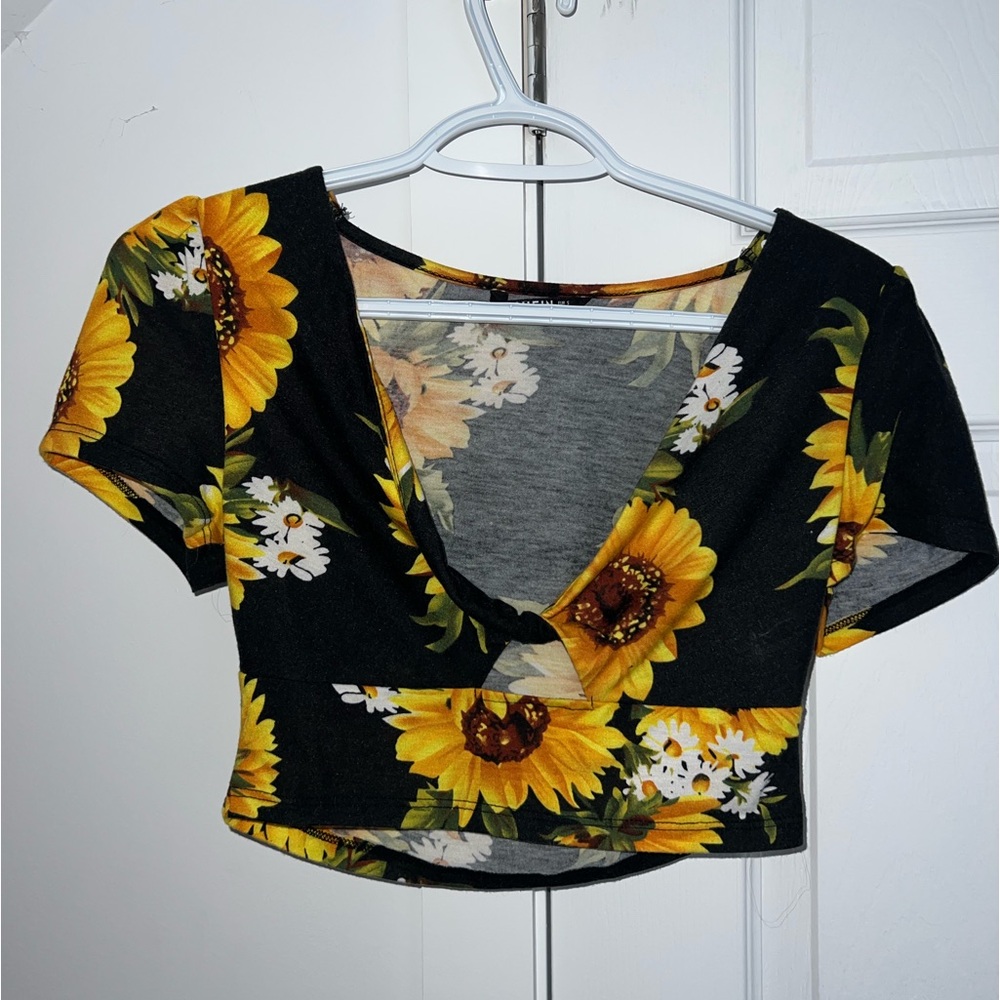 Sunflower top, black and yellow, crop top, twist at front